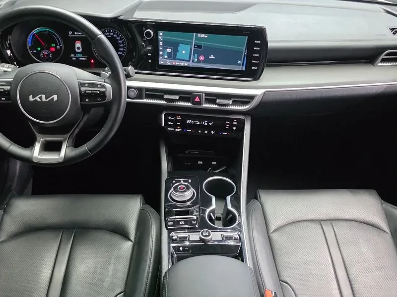 Kia K5 2.0 Hybrid Trendy - САМО 30% АВАНС, снимка 13 - Автомобили и джипове - 55991738