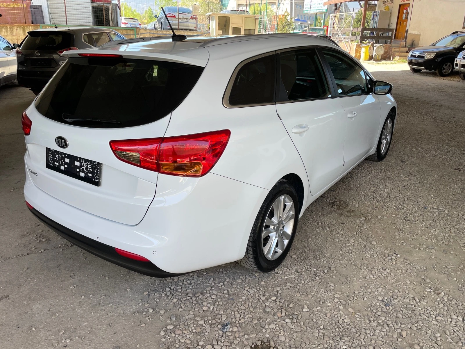 Kia Ceed 1.4I-16V-GT-LINE-ГАЗ-LED-NAVI-КАМЕРА-ПАНОРАМА-FULL - изображение 6