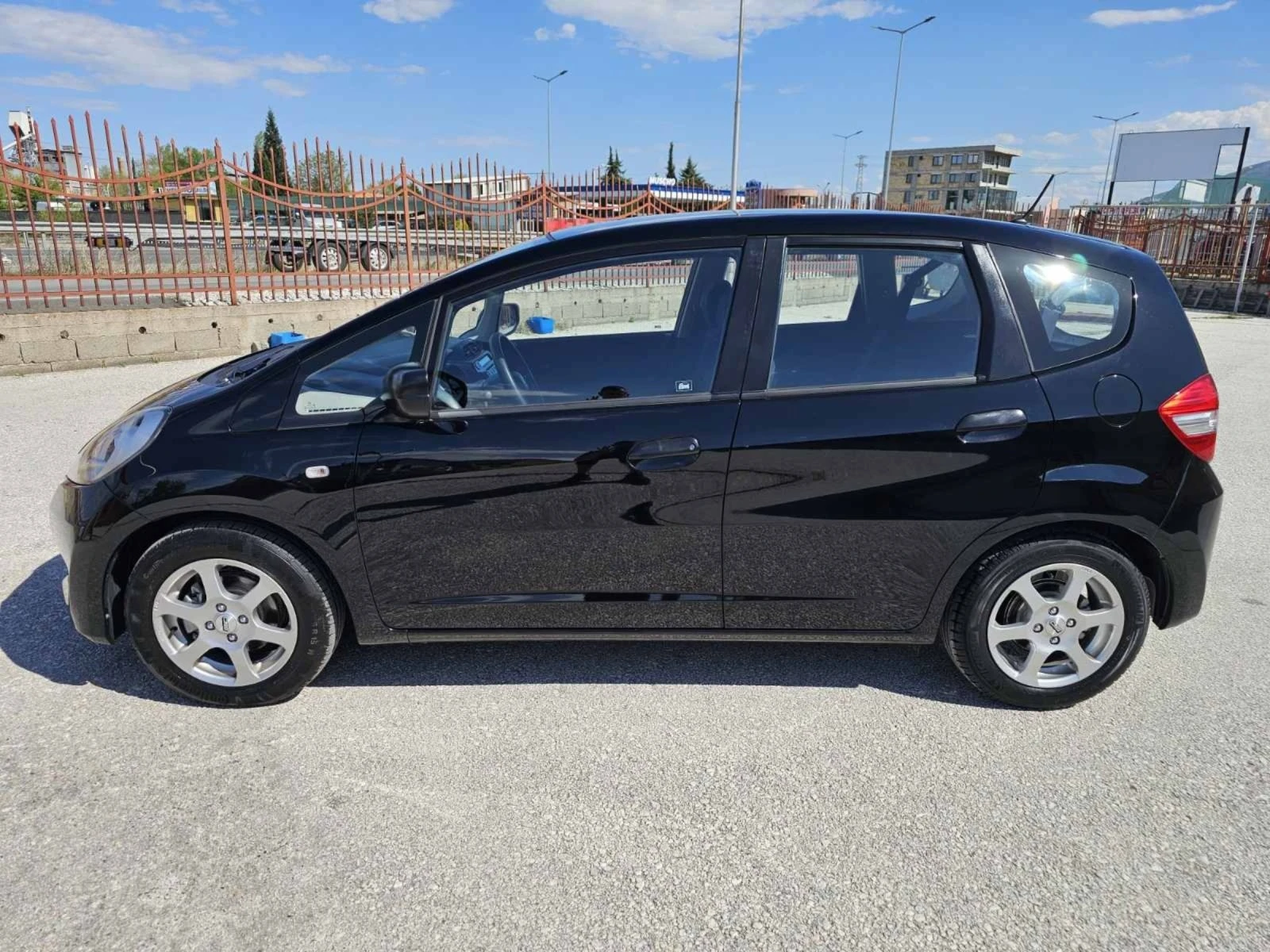 Honda Jazz 1.2i-vtec/FACELIFT - изображение 3