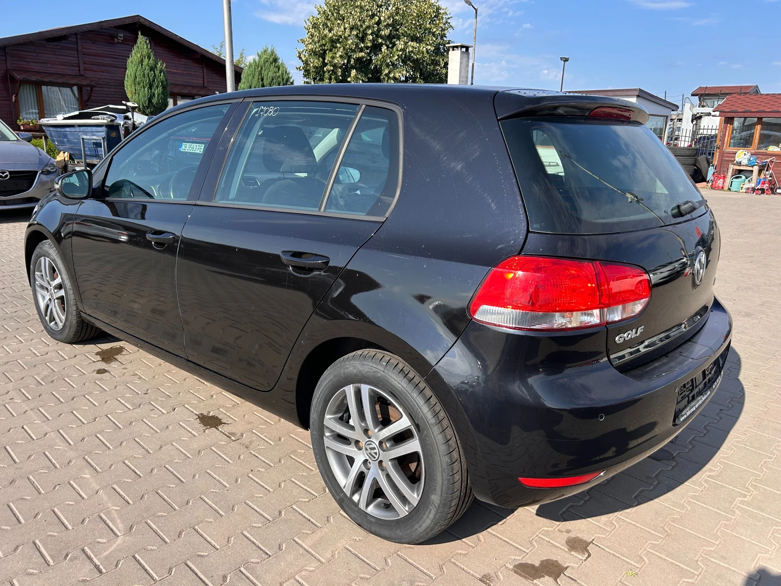 VW Golf 1.6i EURO 4 ЛИЗИНГ - изображение 8