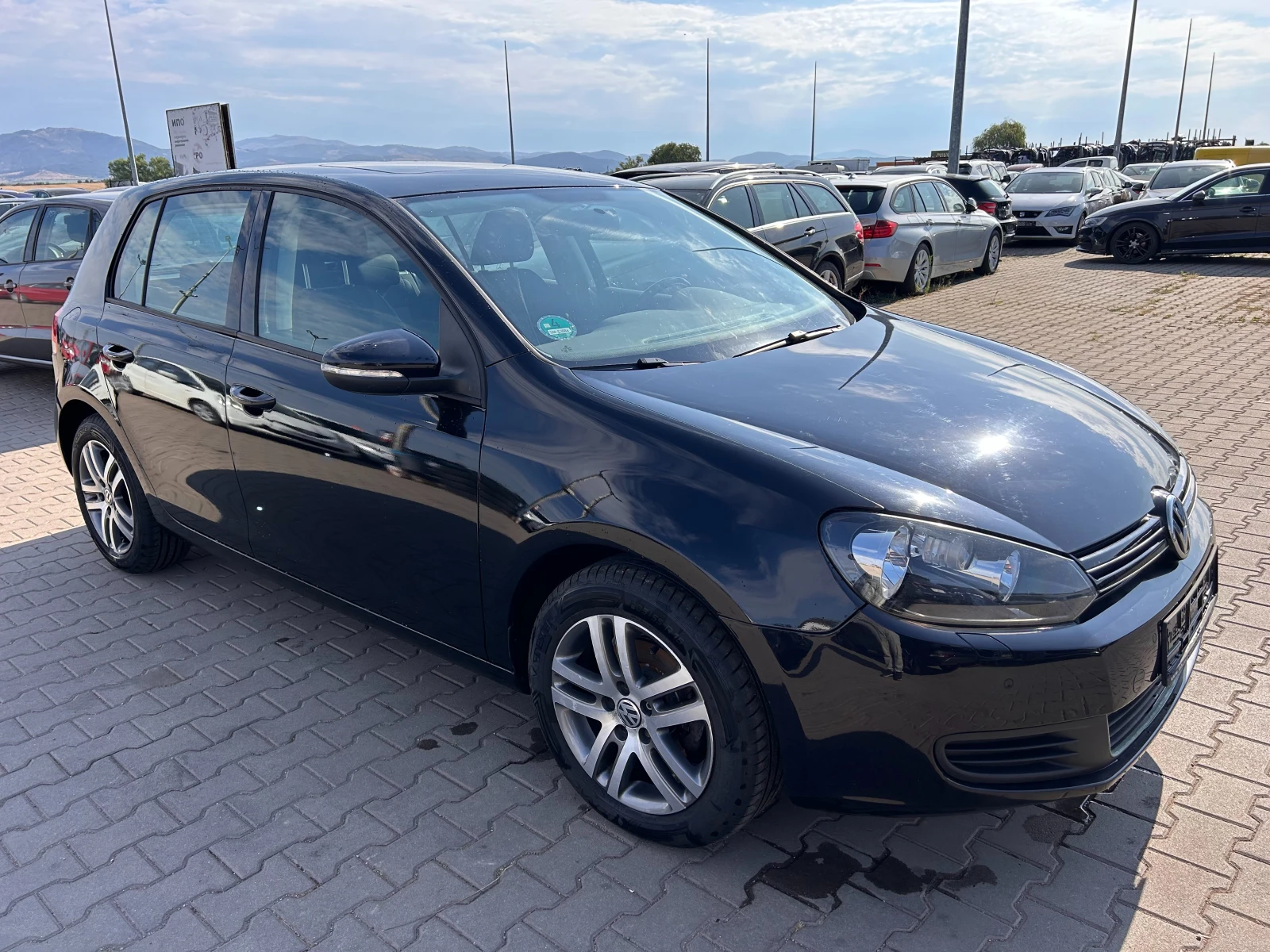 VW Golf 1.6i EURO 4 ЛИЗИНГ - изображение 4