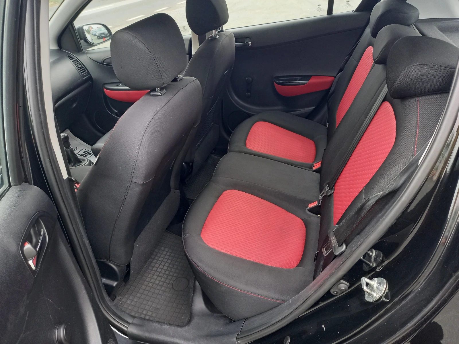 Hyundai I20 1.3 КЛИМА ТОП | Mobile.bg — изображение 11