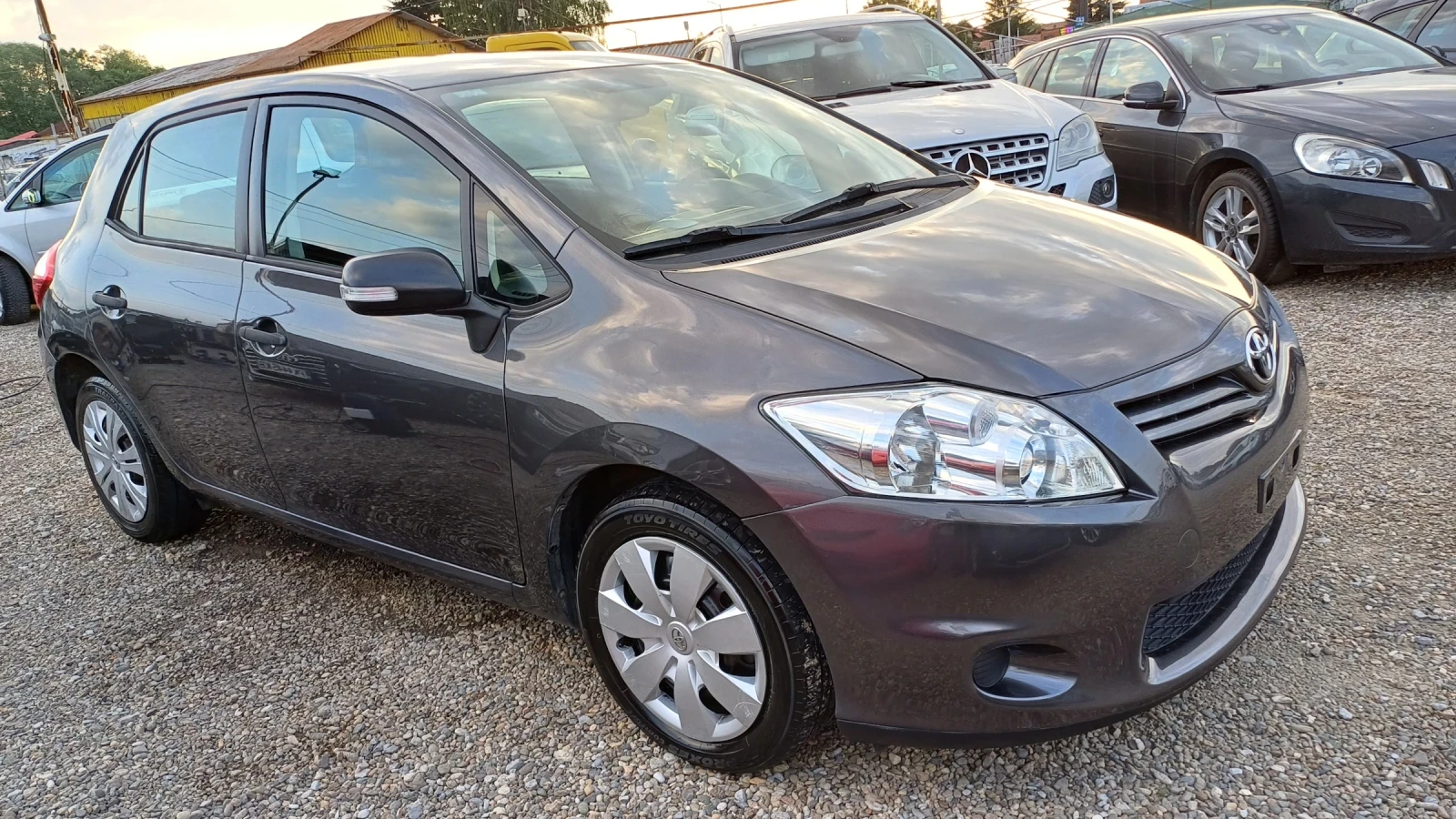 Toyota Auris 1.33 VVT-I - изображение 5