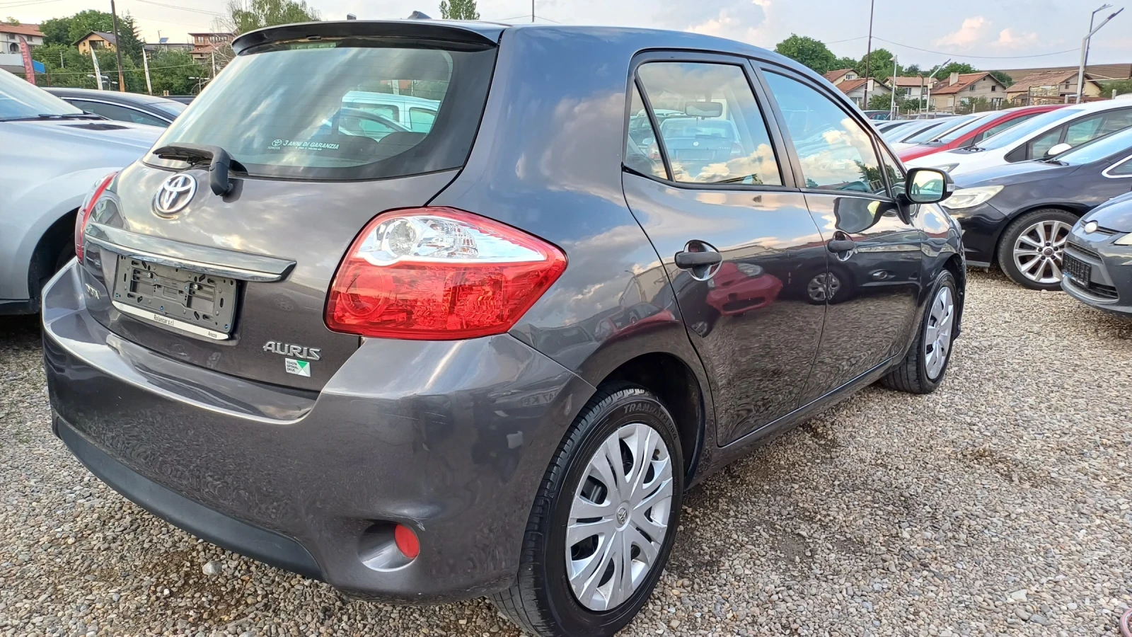 Toyota Auris 1.33 VVT-I - изображение 6