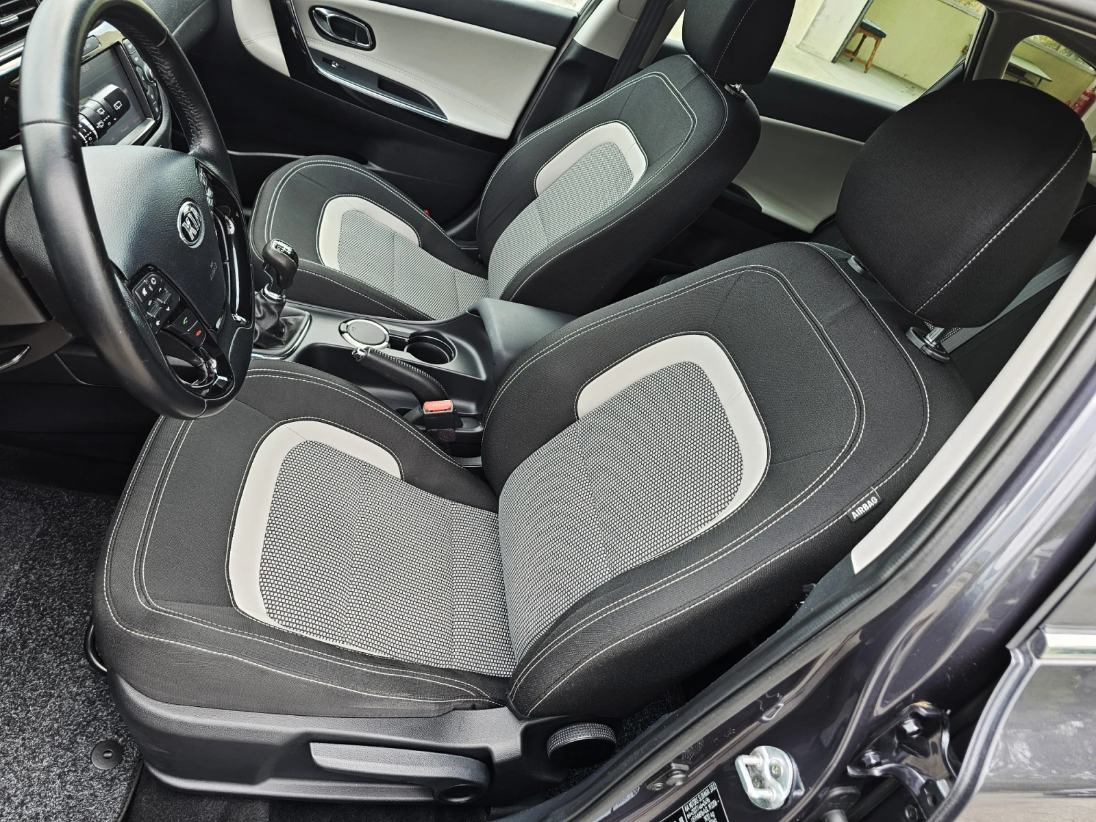 Kia Ceed 1.6 CRDI* NAVI* PANORAMA - изображение 10
