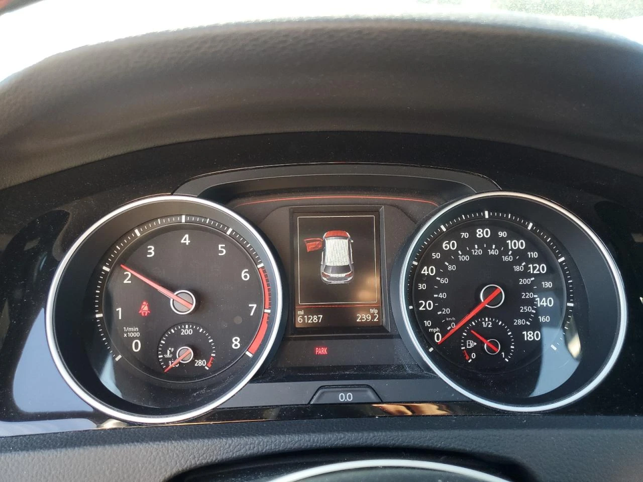 VW Golf GTI 2.0T S Ръчни скорости - изображение 9