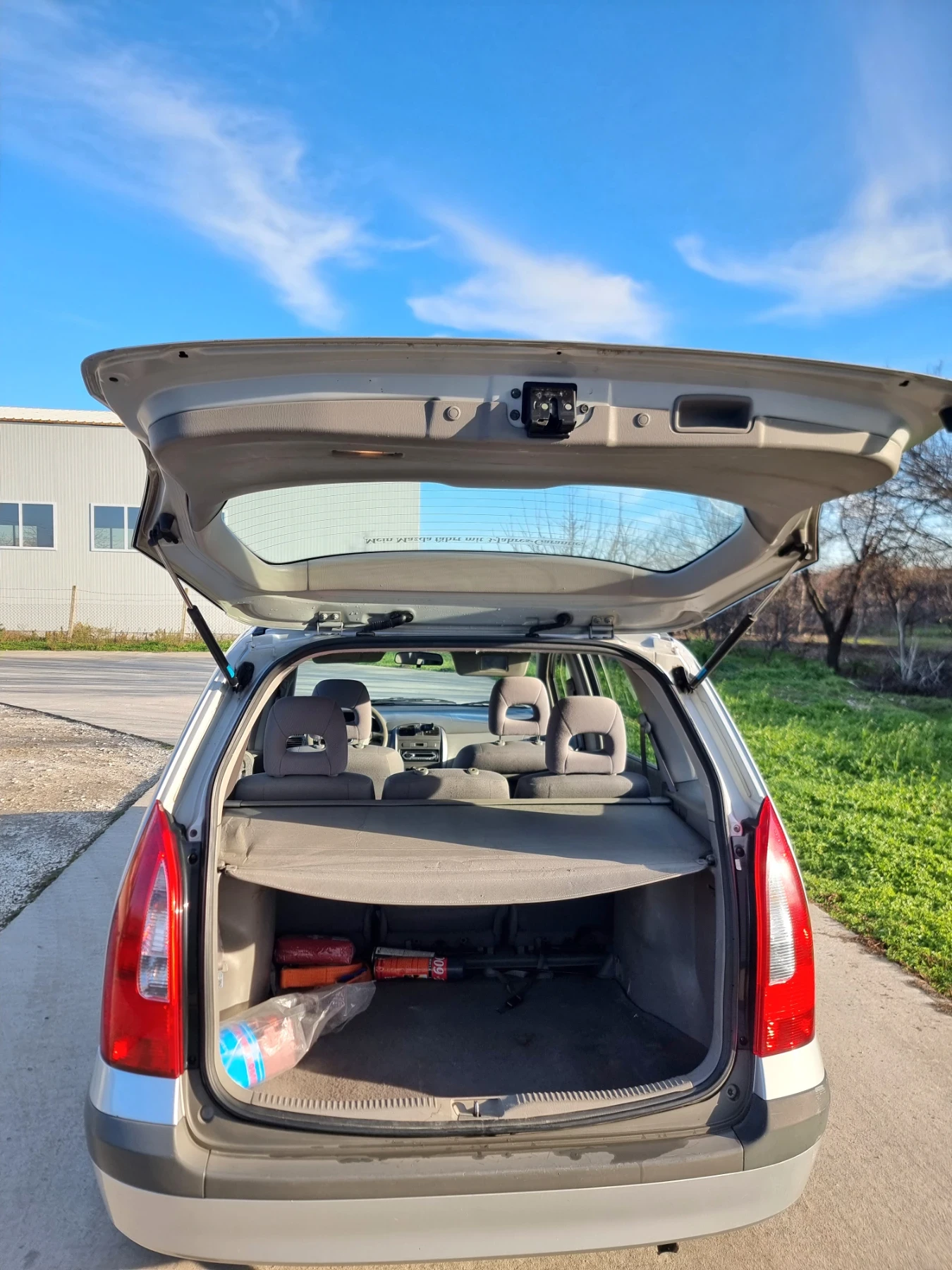 Mazda Premacy 2.0 - изображение 3