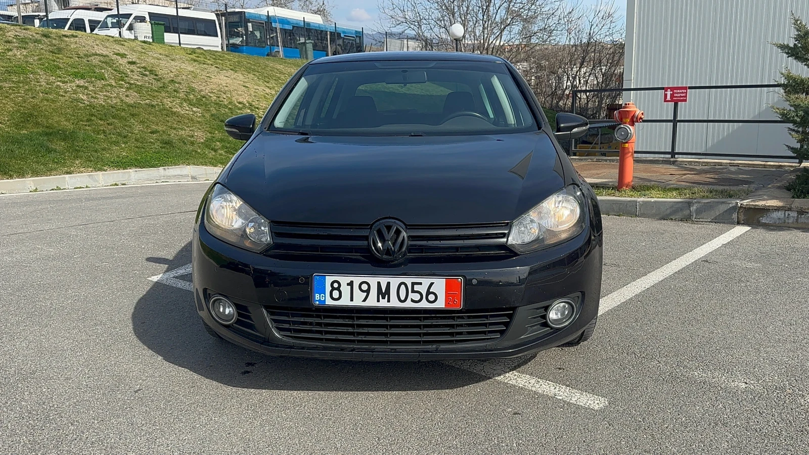 VW Golf * HIGHLINE* LED* NAVI* MULTI* KEYLESS* AEZ* SERVIC, снимка 3 - Автомобили и джипове - 53085205