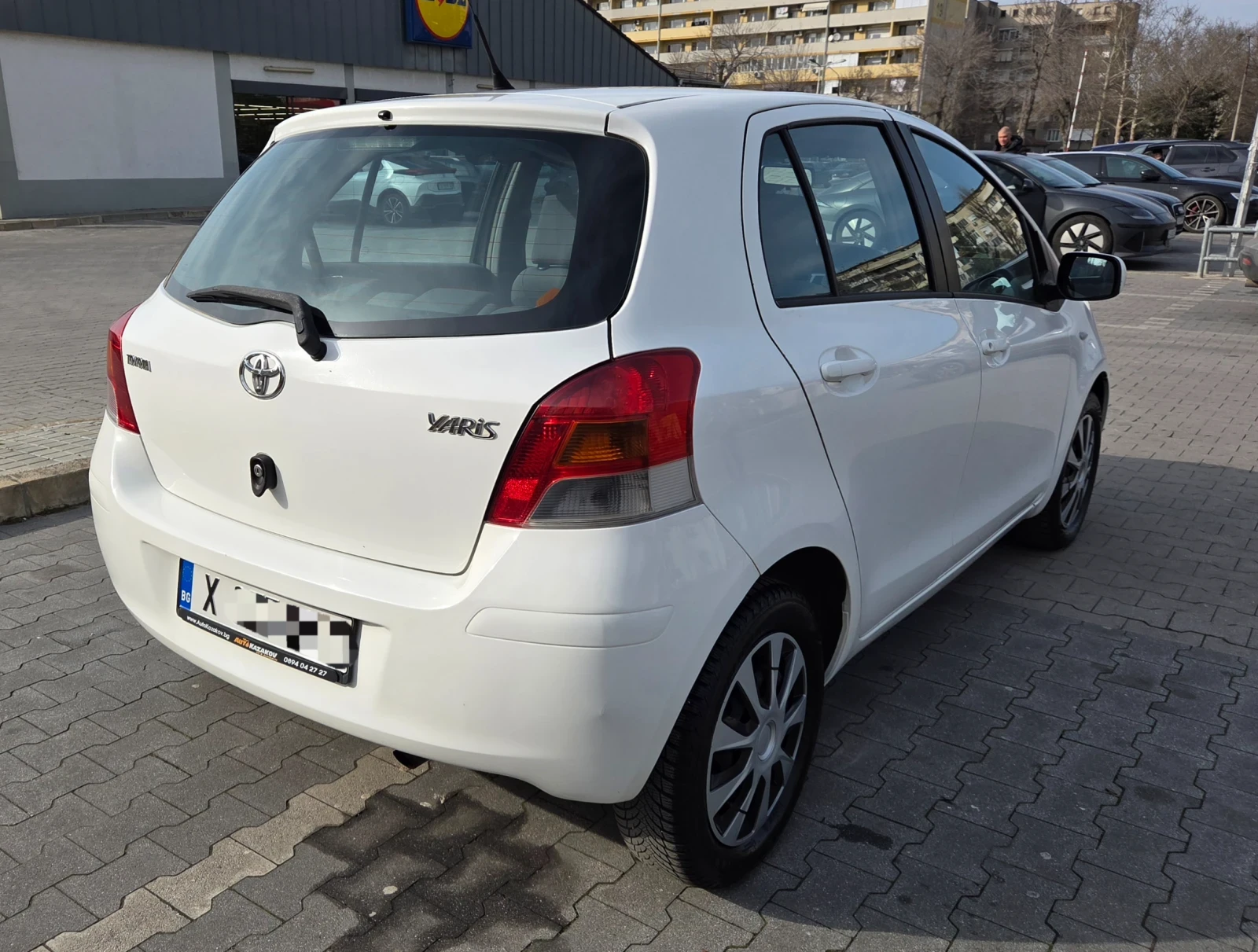 Toyota Yaris 1.33 VVT-i, снимка 4 - Автомобили и джипове - 53717635