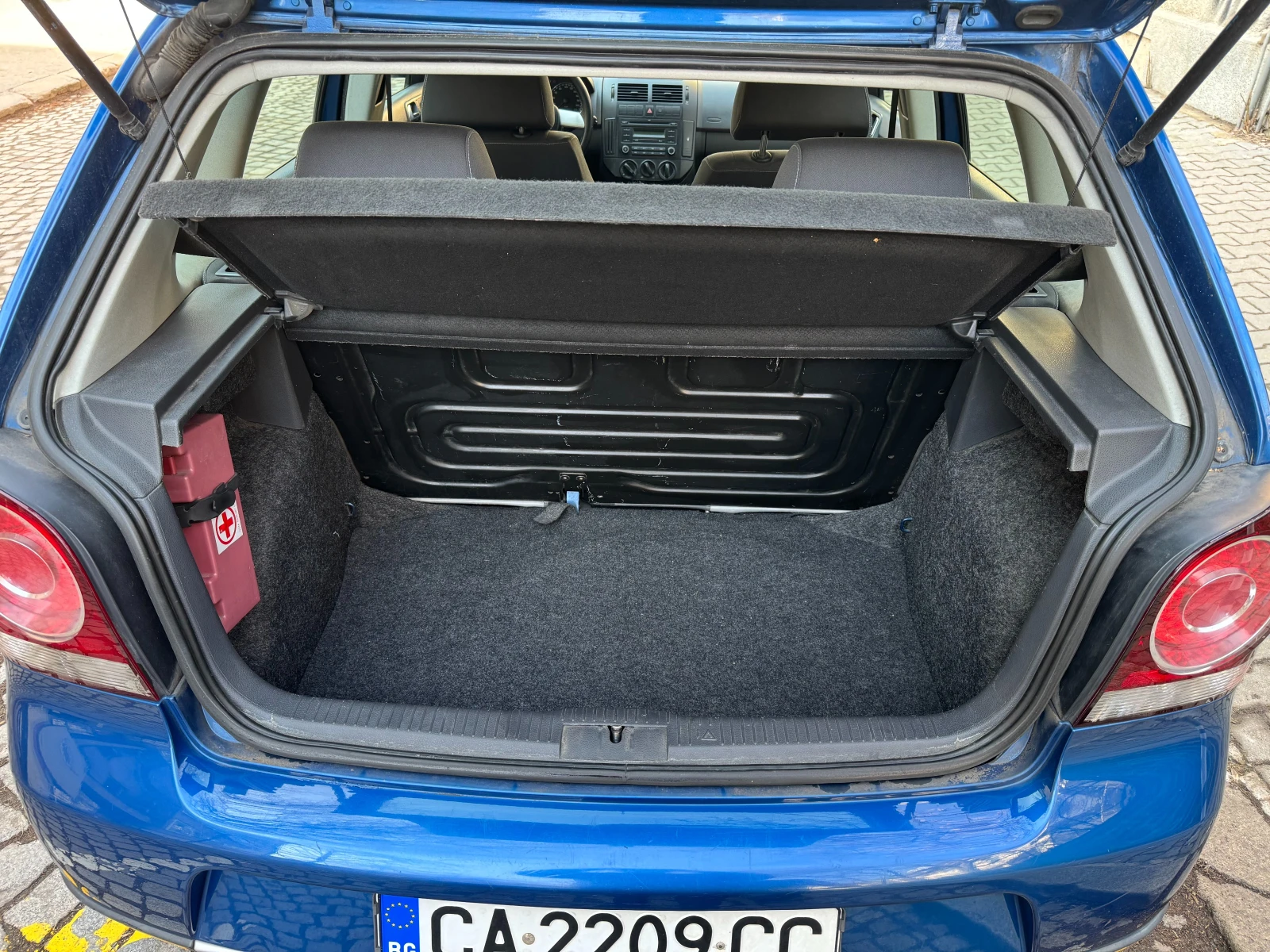 VW Polo CROSS 1.6I, снимка 14 - Автомобили и джипове - 53735741