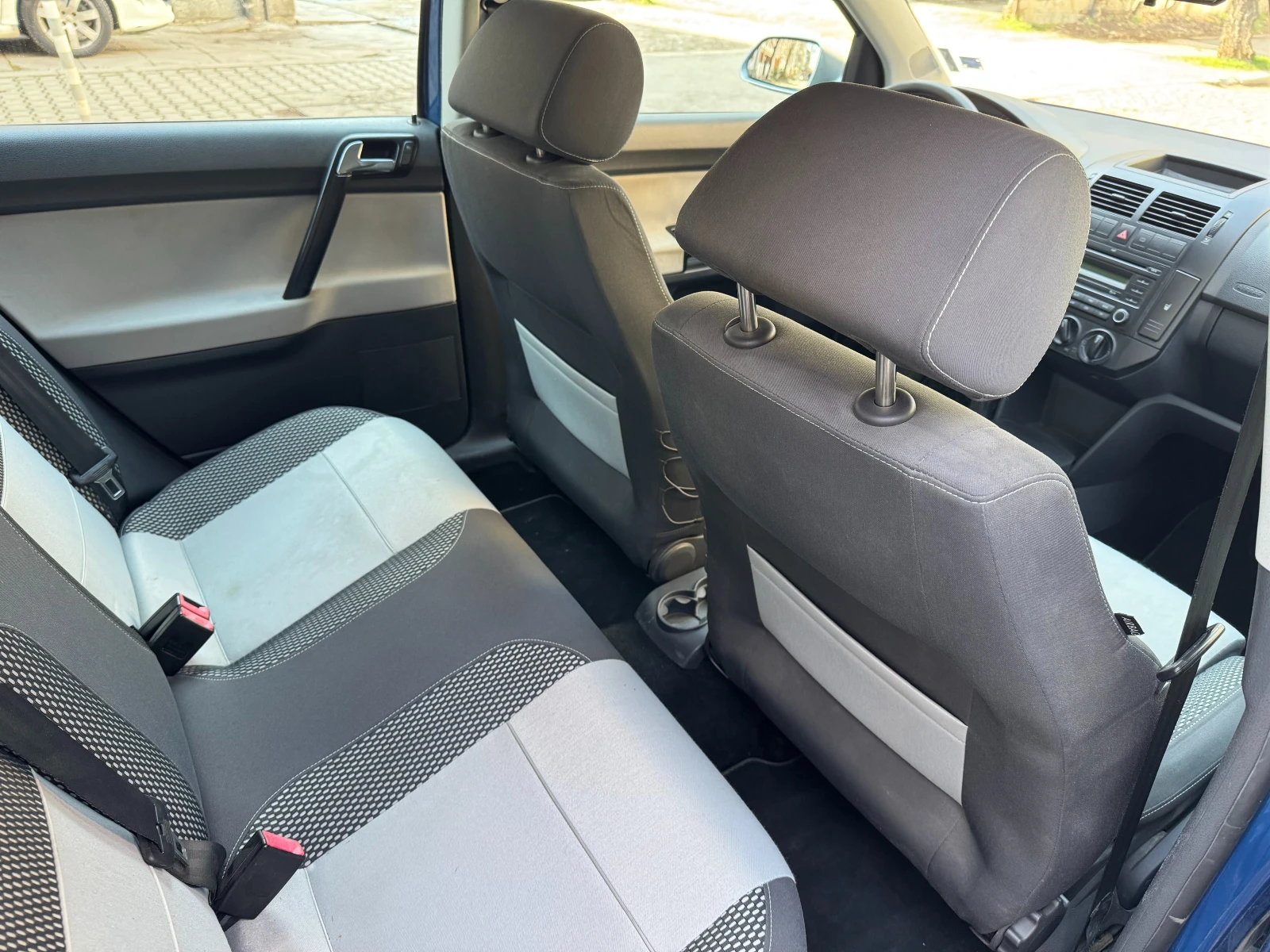 VW Polo CROSS 1.6I, снимка 11 - Автомобили и джипове - 53735741