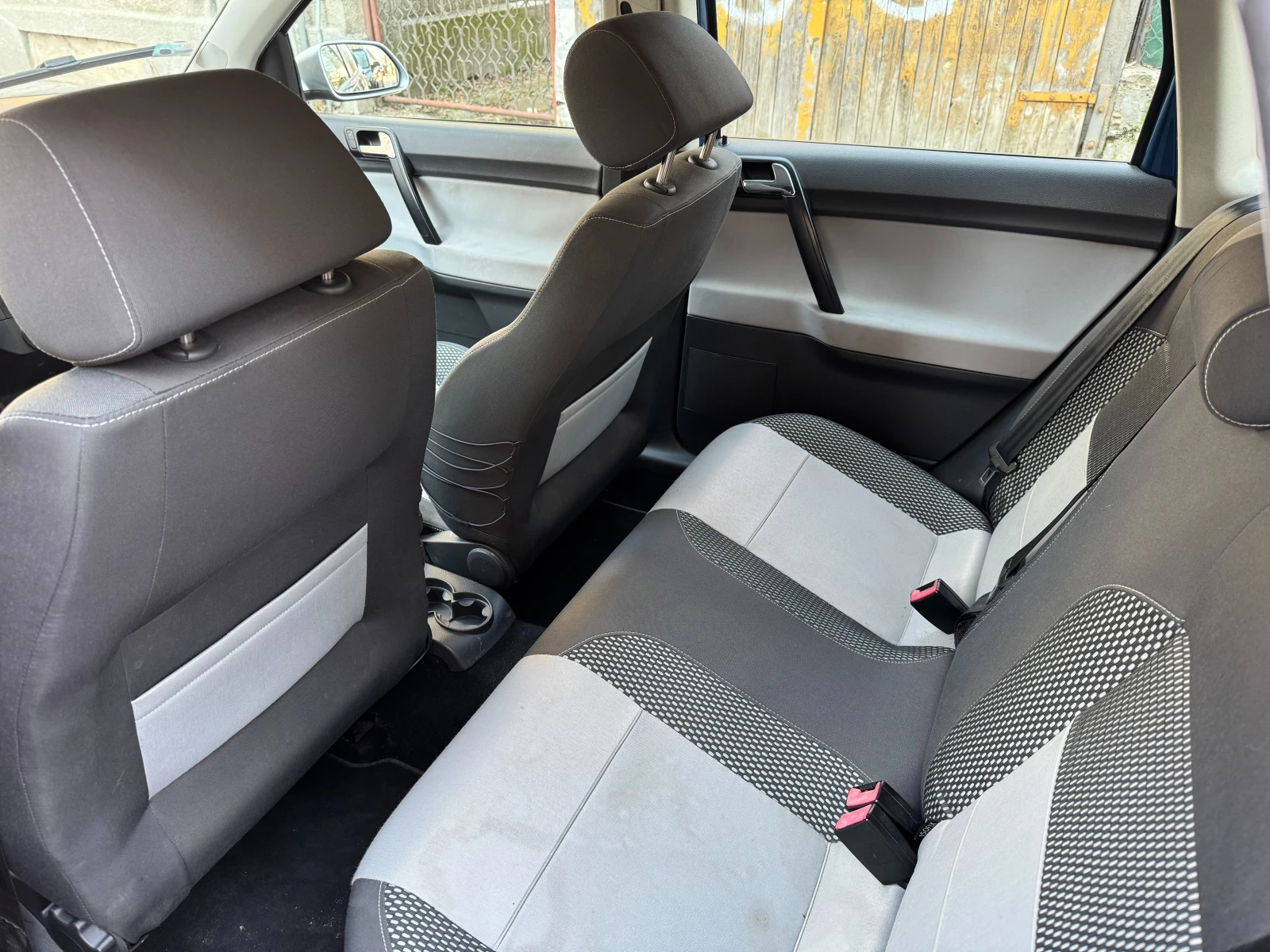 VW Polo CROSS 1.6I, снимка 10 - Автомобили и джипове - 53735741