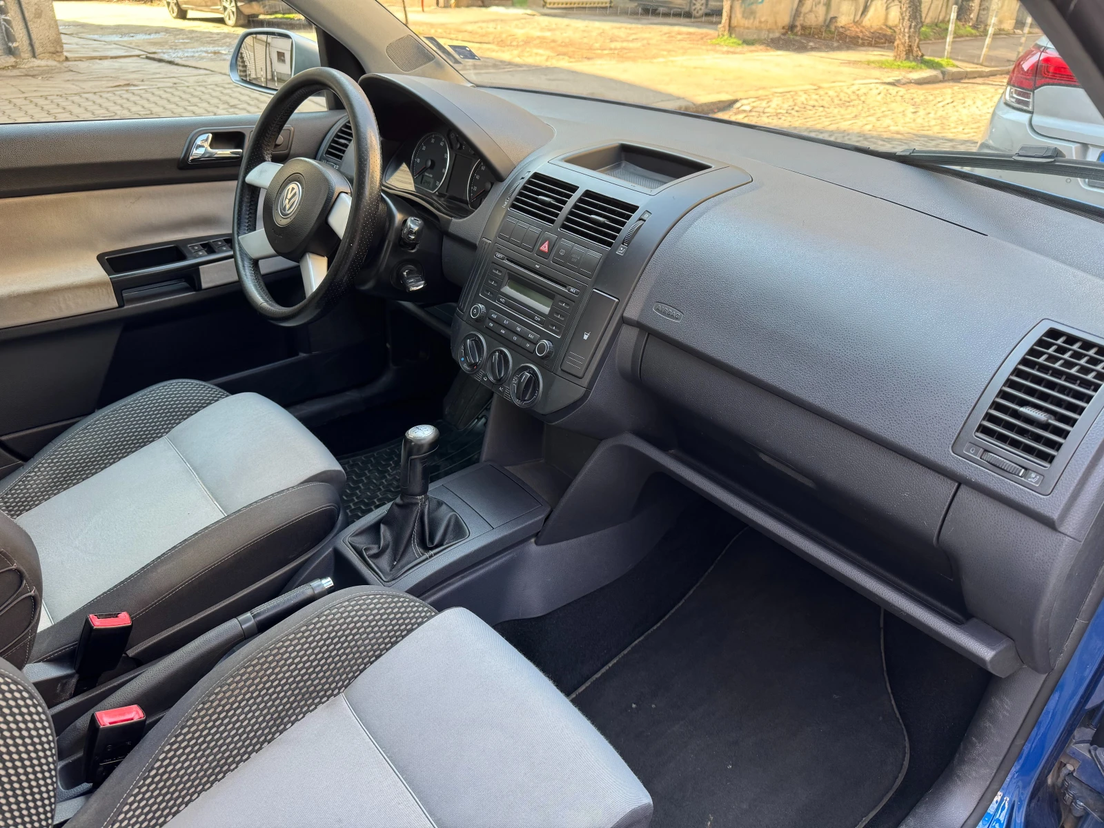 VW Polo CROSS 1.6I, снимка 9 - Автомобили и джипове - 53735741