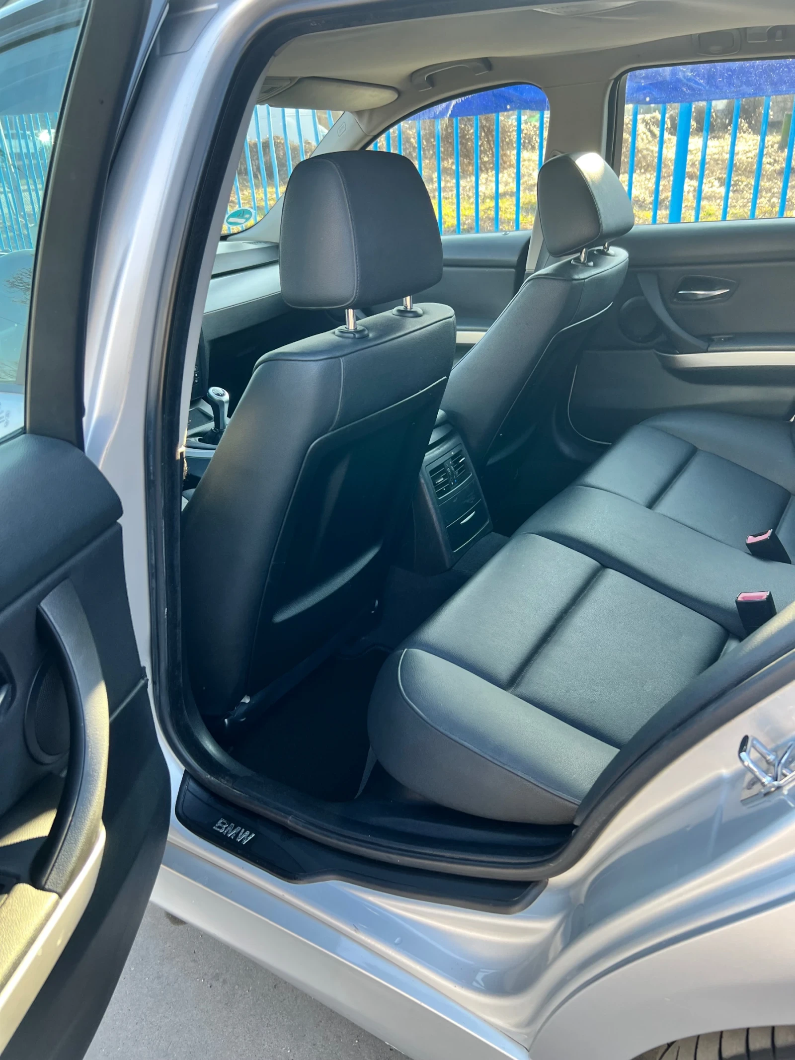 BMW 320 2.0 163, снимка 12 - Автомобили и джипове - 53801311