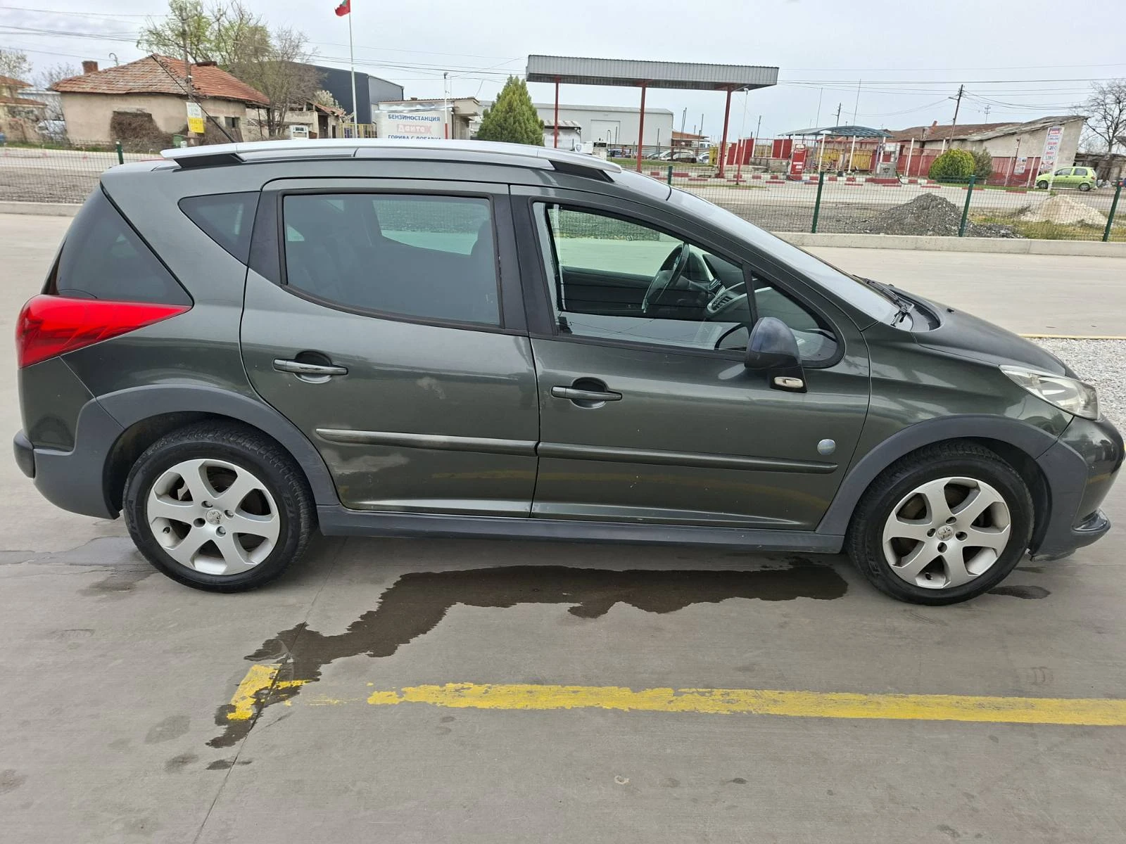 Peugeot 207 SW, снимка 5 - Автомобили и джипове - 54015933