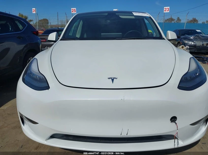 Tesla Model Y Long Range AWD, снимка 12 - Автомобили и джипове - 54169773