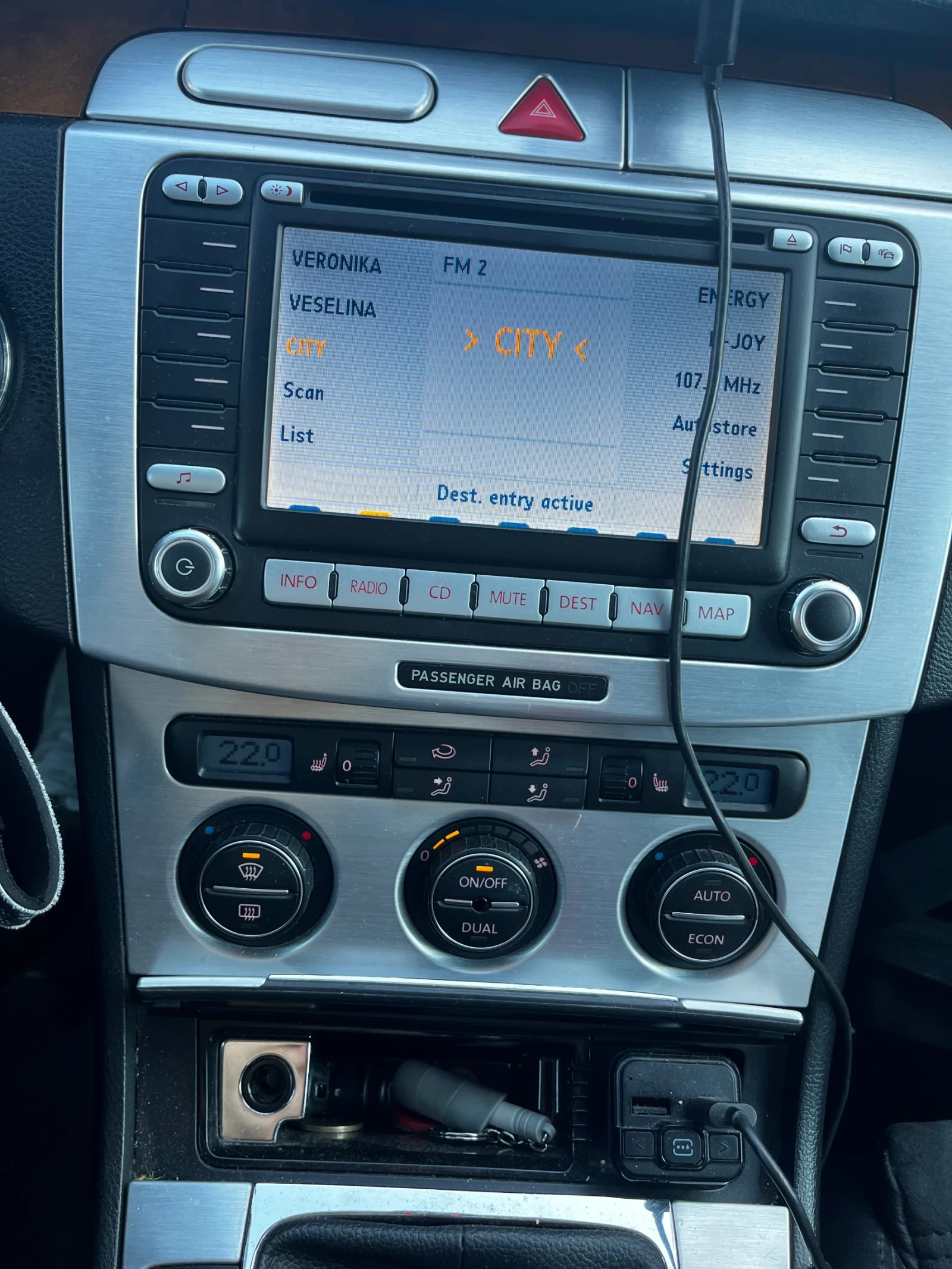 VW Passat 2.0 TDI Highline BMP 4motion, снимка 9 - Автомобили и джипове - 54409174