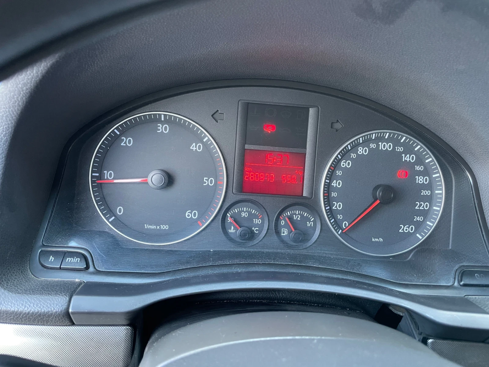 VW Golf 1.9tdi, снимка 7 - Автомобили и джипове - 54436363