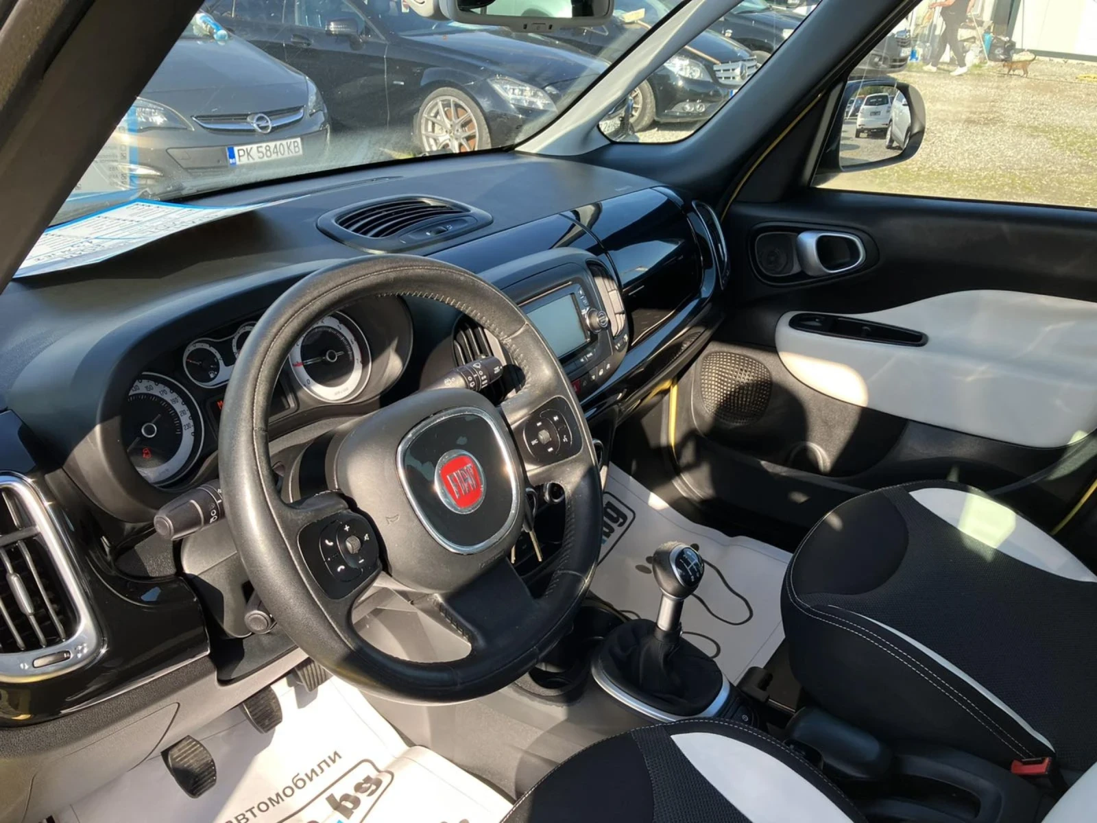 Fiat 500L, снимка 15 - Автомобили и джипове - 54439872