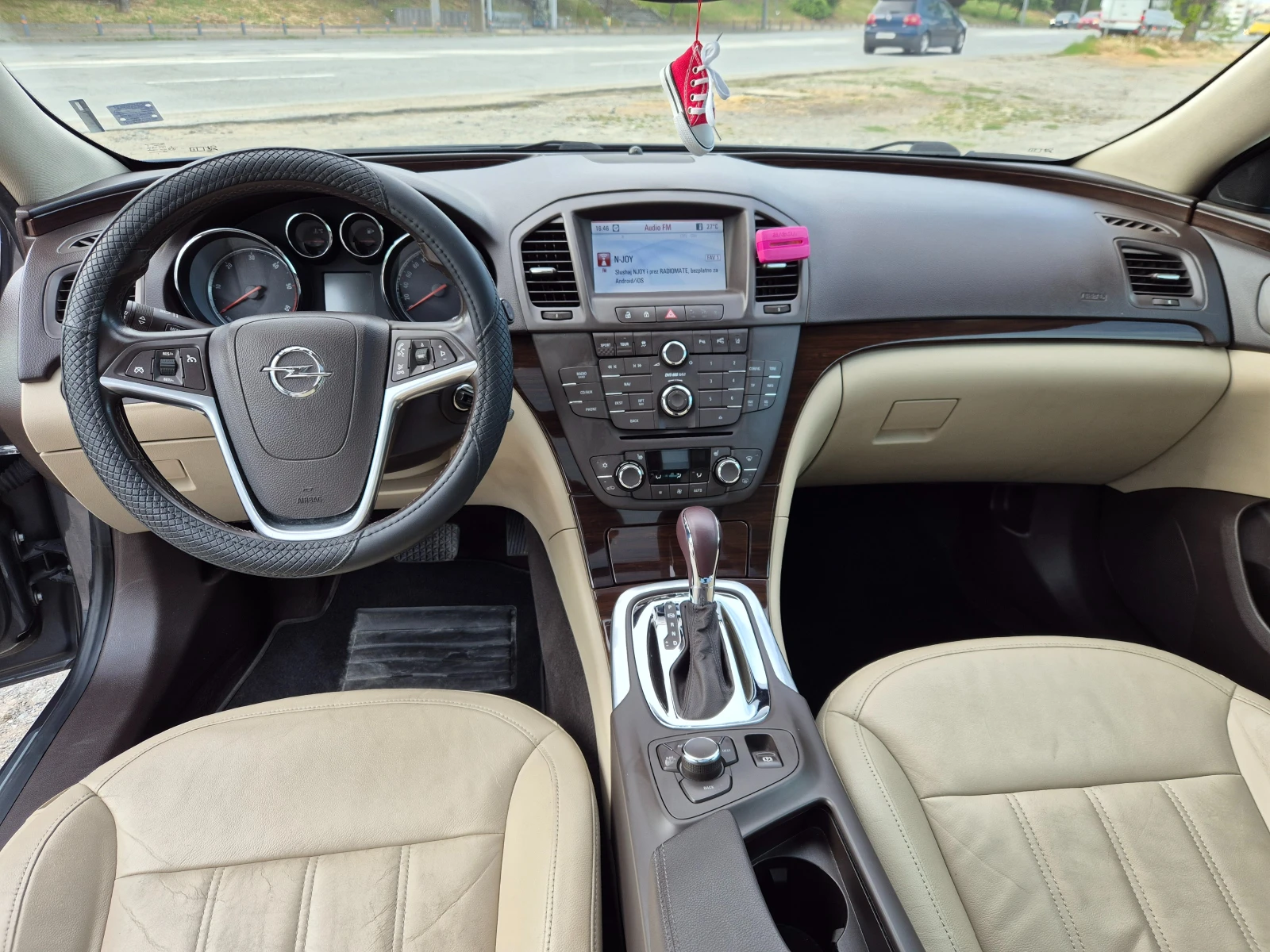 Opel Insignia 2.0CDTI Автомат, снимка 14 - Автомобили и джипове - 54514132