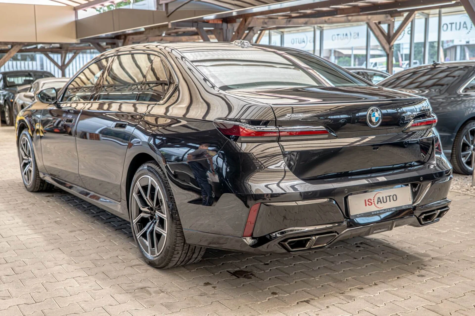BMW 760 4.4i V8/M-Sport/Individual/Камера 360/Обдухване/Hu, снимка 5 - Автомобили и джипове - 54830905