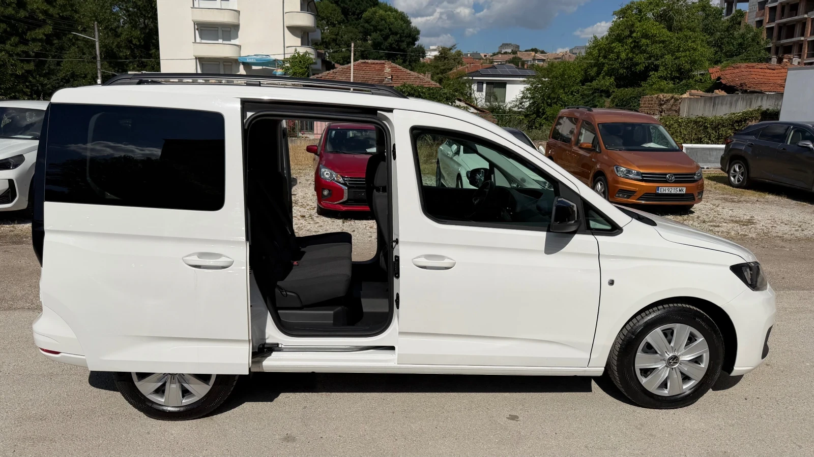 VW Caddy 2.0TDi, 4x4, ШВЕЙЦАРИЯ, ГАРАНЦИОННА, снимка 3 - Автомобили и джипове - 54971747