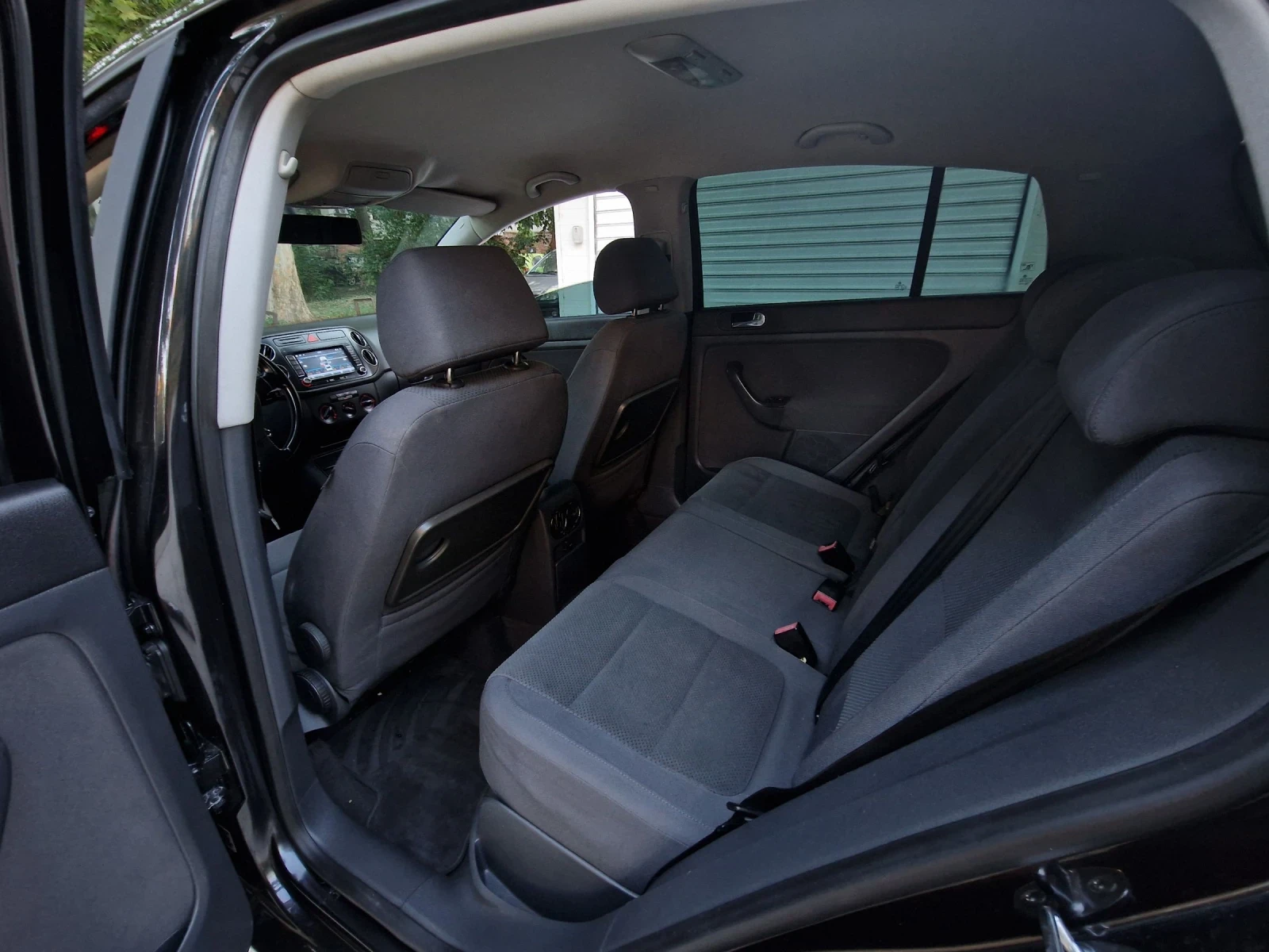 VW Golf 1.9TDI 105к.с., снимка 9 - Автомобили и джипове - 55666157