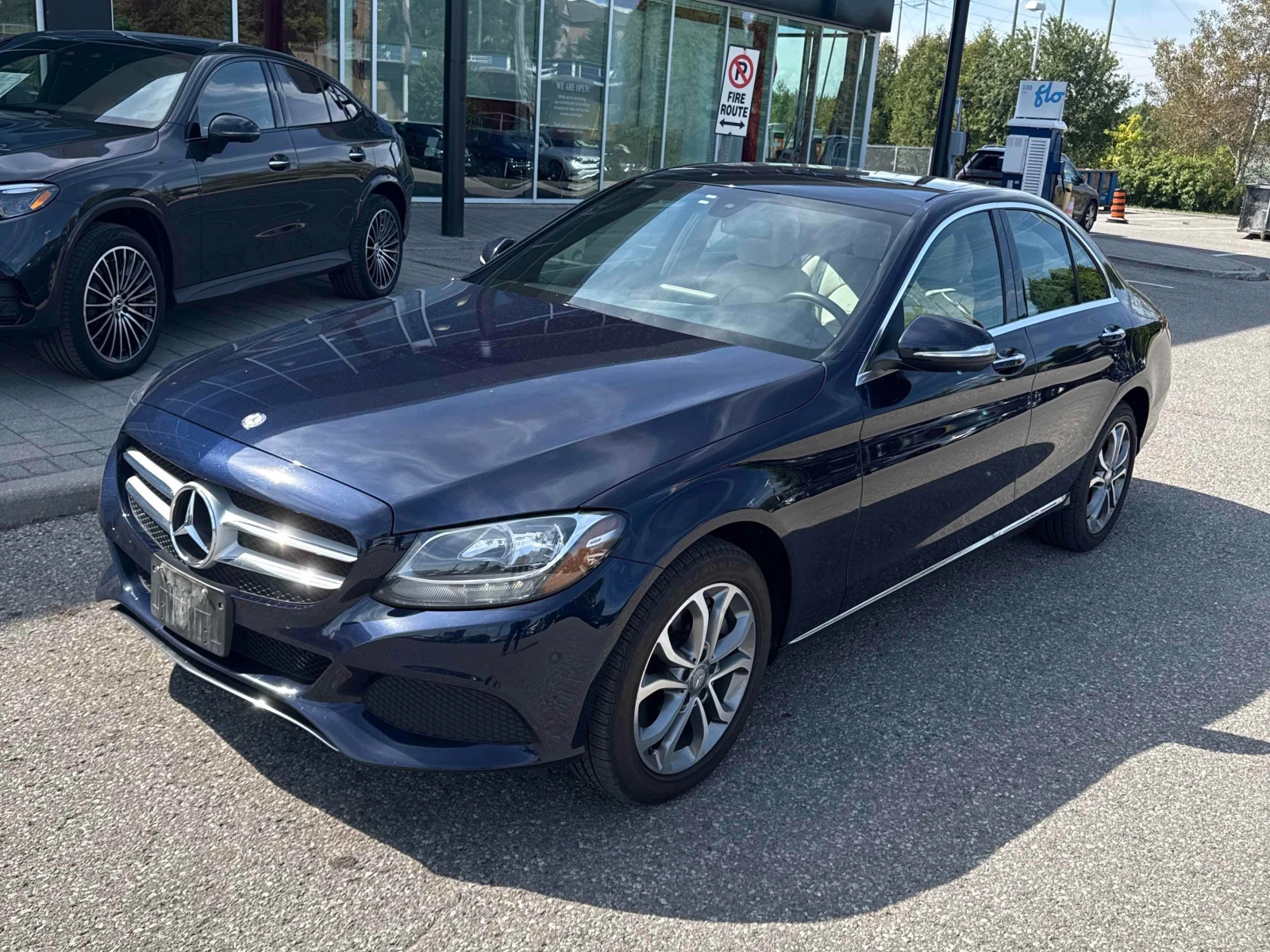 Mercedes-Benz C 300 * CARFAX * ОПЦИЯ ЗА ФИНАНСИРАНЕ