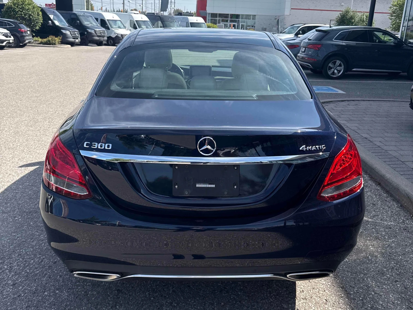 Mercedes-Benz C 300 * CARFAX * ОПЦИЯ ЗА ФИНАНСИРАНЕ, снимка 4 - Автомобили и джипове - 55827383