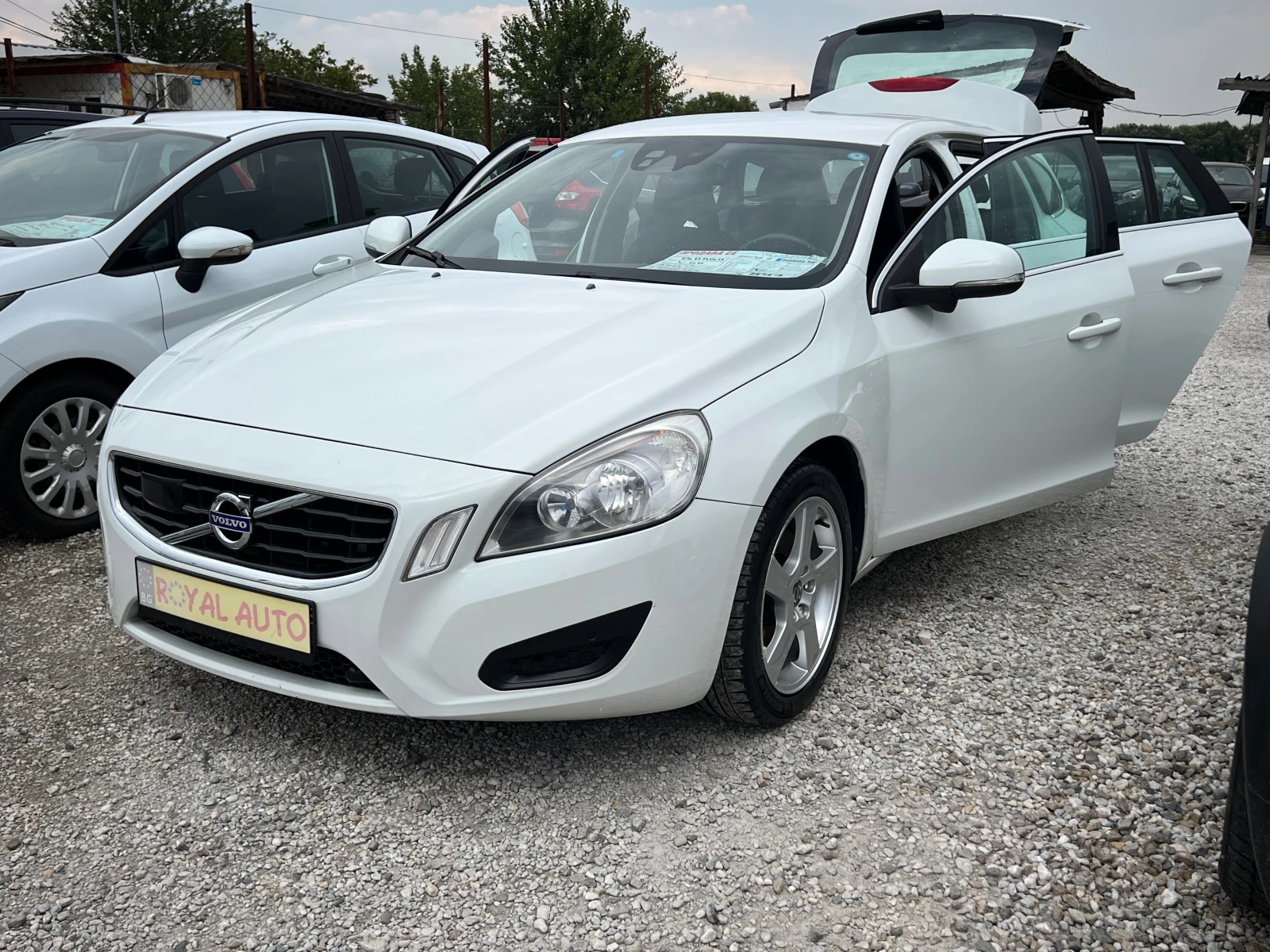 Volvo V60 ЛИЗИНГ-КОЖА-КЛИМА-ТОП СЪСТОЯНИЕ, снимка 15 - Автомобили и джипове - 56041890