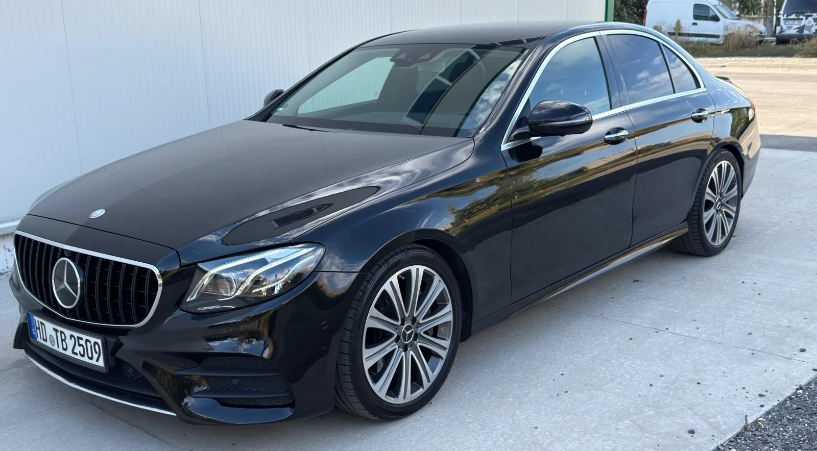 Mercedes-Benz E 350 * AMG* Burmester* 360* HEAD UP* TOP*  | Mobile.bg � ����������� 1