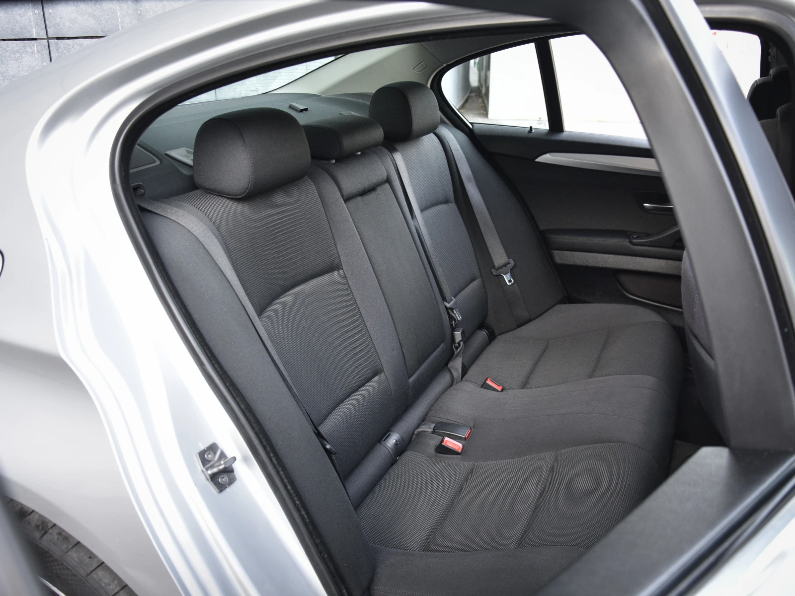 BMW 530 3.0D M PACK, снимка 9 - Автомобили и джипове - 56410564