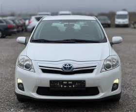 Toyota Auris 1.8 VVT-i Hybrid * Бяла перла* , снимка 2