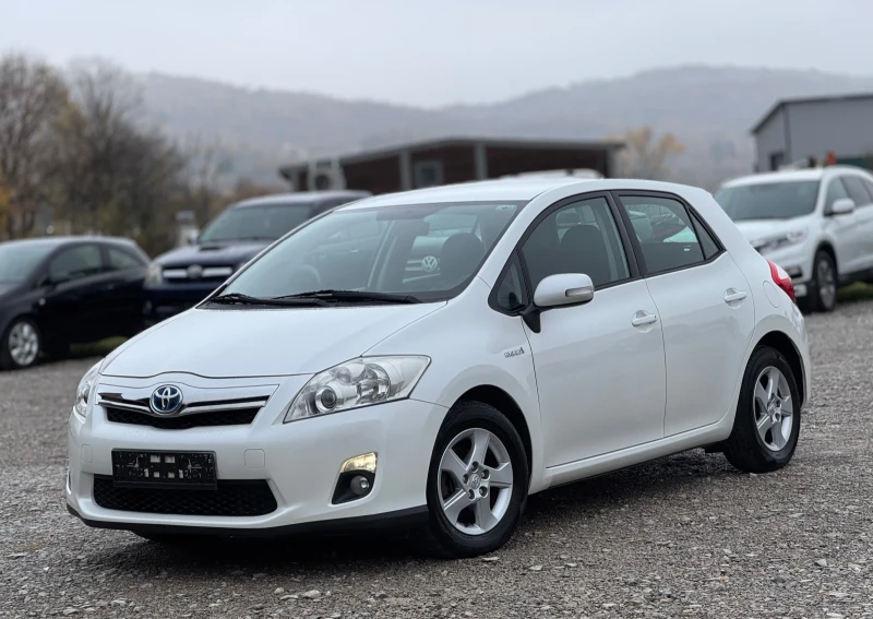 Toyota Auris 1.8 VVT-i Hybrid * Бяла перла* , снимка 1 - Автомобили и джипове - 47942227