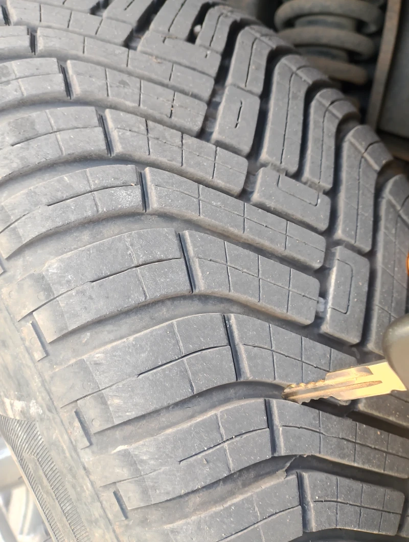 Kia Sorento, снимка 4 - Автомобили и джипове - 52384696