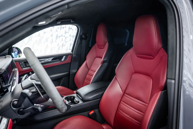 Porsche Cayenne Turbo GT E-Hybrid Couе?* Carbon* Alcantara, снимка 12 - Автомобили и джипове - 52830471