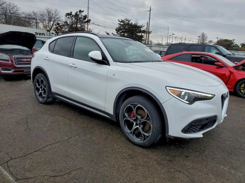 Alfa Romeo Stelvio Ti 280кс * КРАЙНА ЦЕНА* , снимка 4 - Автомобили и джипове - 53038867