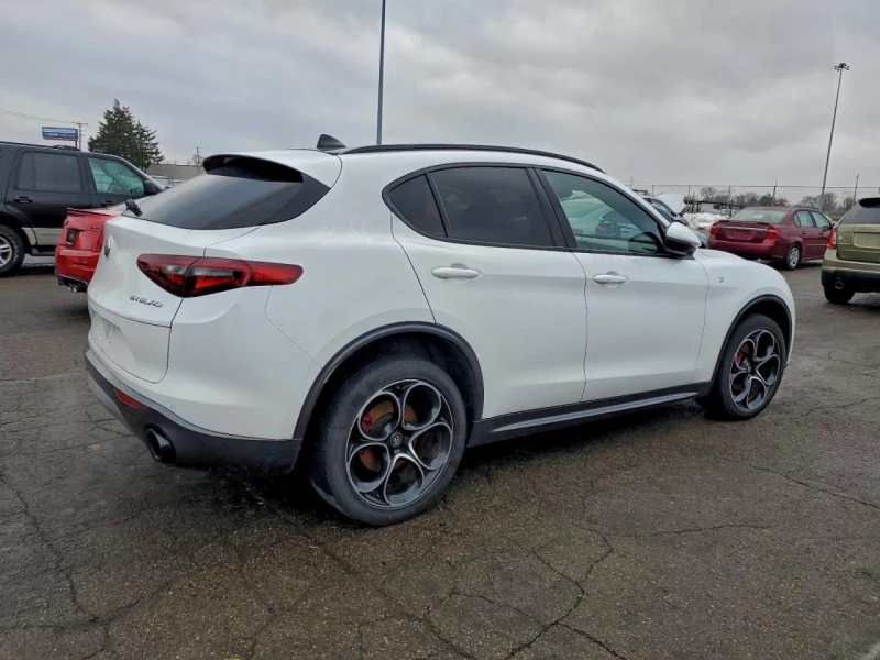 Alfa Romeo Stelvio Ti 280кс * КРАЙНА ЦЕНА* , снимка 3 - Автомобили и джипове - 53038867