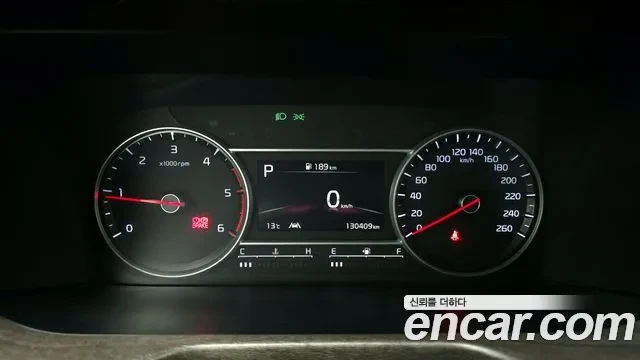 Kia Sorento Diesel 2.2 2WD, снимка 9 - Автомобили и джипове - 54089408