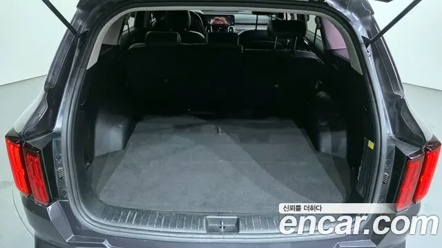 Kia Sorento Diesel 2.2 2WD, снимка 16 - Автомобили и джипове - 54089408