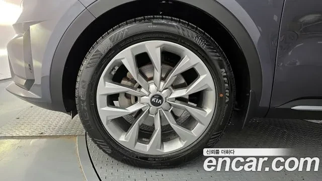 Kia Sorento Diesel 2.2 2WD, снимка 15 - Автомобили и джипове - 54089408