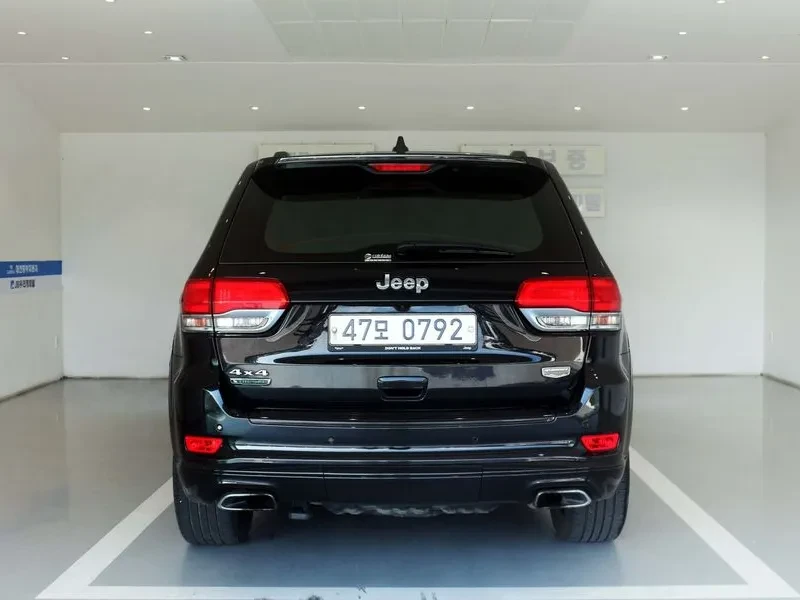 Jeep Grand cherokee 3.0 Diesel Overland Summit Wk2, снимка 4 - Автомобили и джипове - 55190097