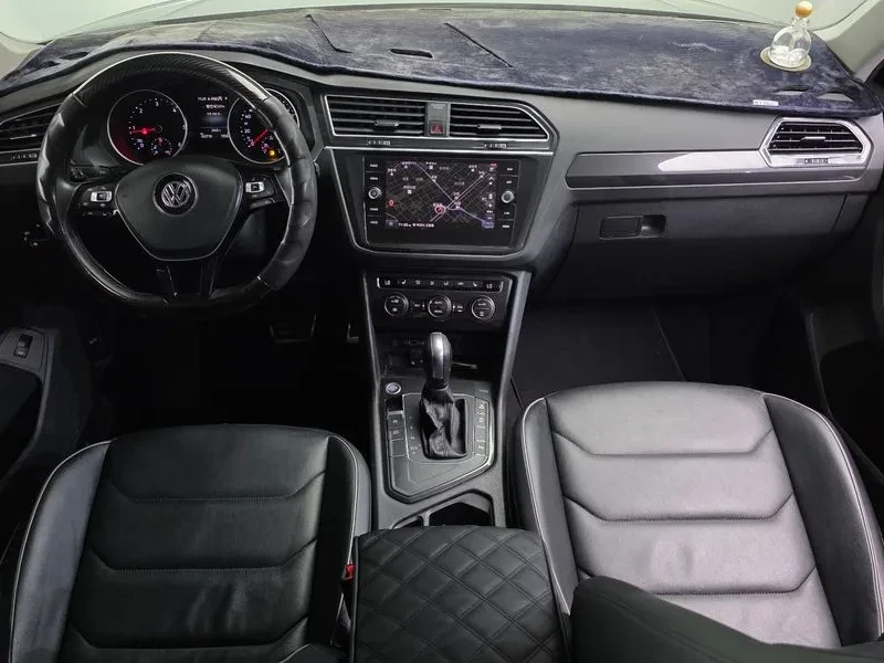 VW Tiguan 2.0 Tdi Premium, снимка 14 - Автомобили и джипове - 55610786