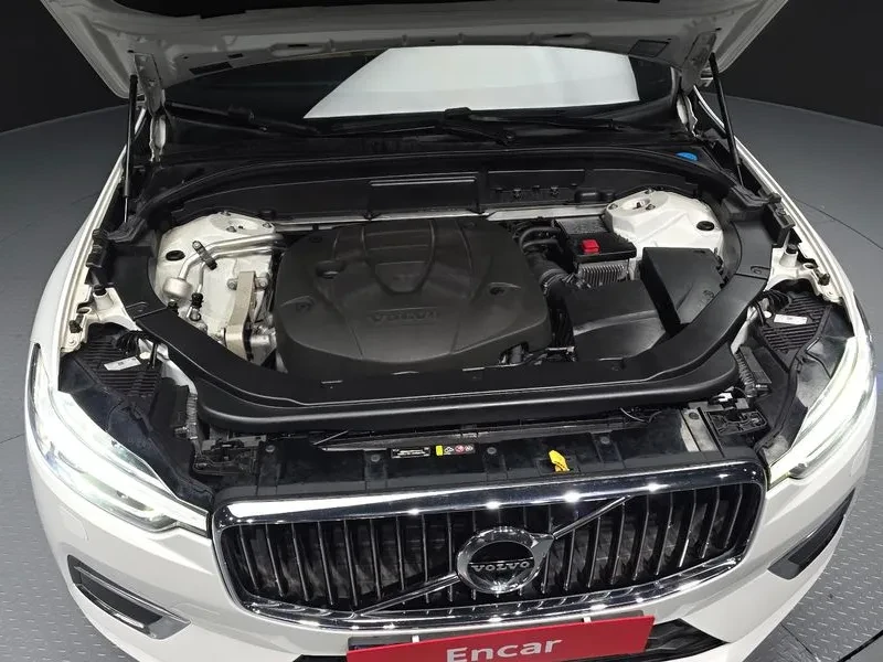 Volvo XC60 D5 Inscription, снимка 6 - Автомобили и джипове - 55738171