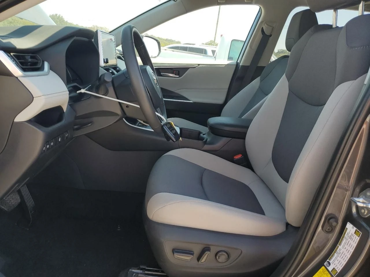 Toyota Rav4  - изображение 7