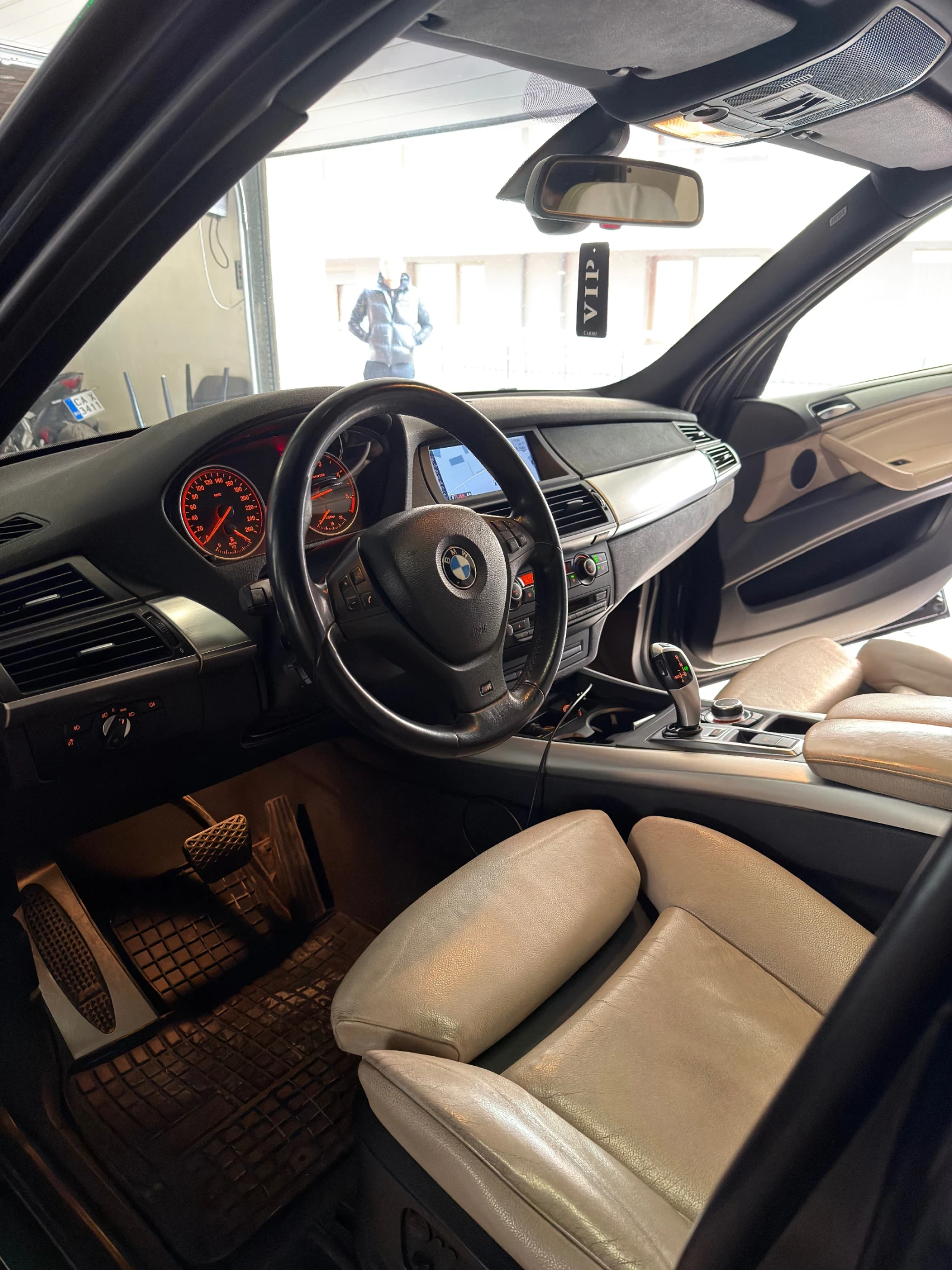 BMW X5 40d xDrive/M-Pack/Face/, снимка 8 - Автомобили и джипове - 53756610