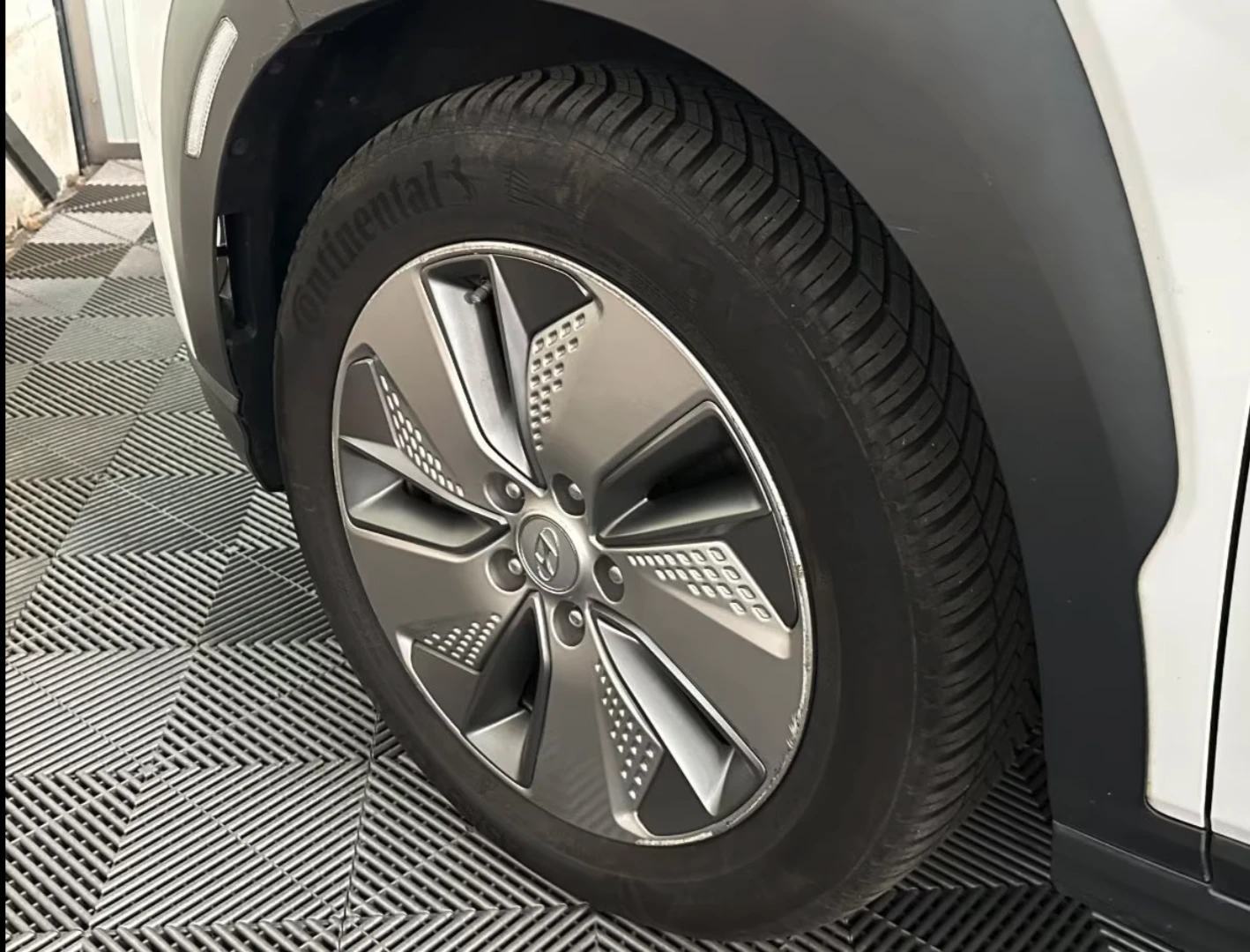 Hyundai Kona Fashion, снимка 2 - Автомобили и джипове - 54219535