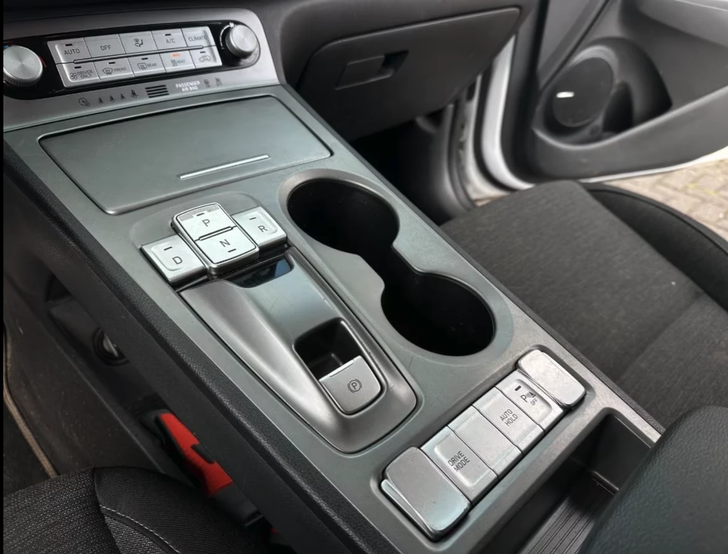 Hyundai Kona Fashion, снимка 9 - Автомобили и джипове - 54219535