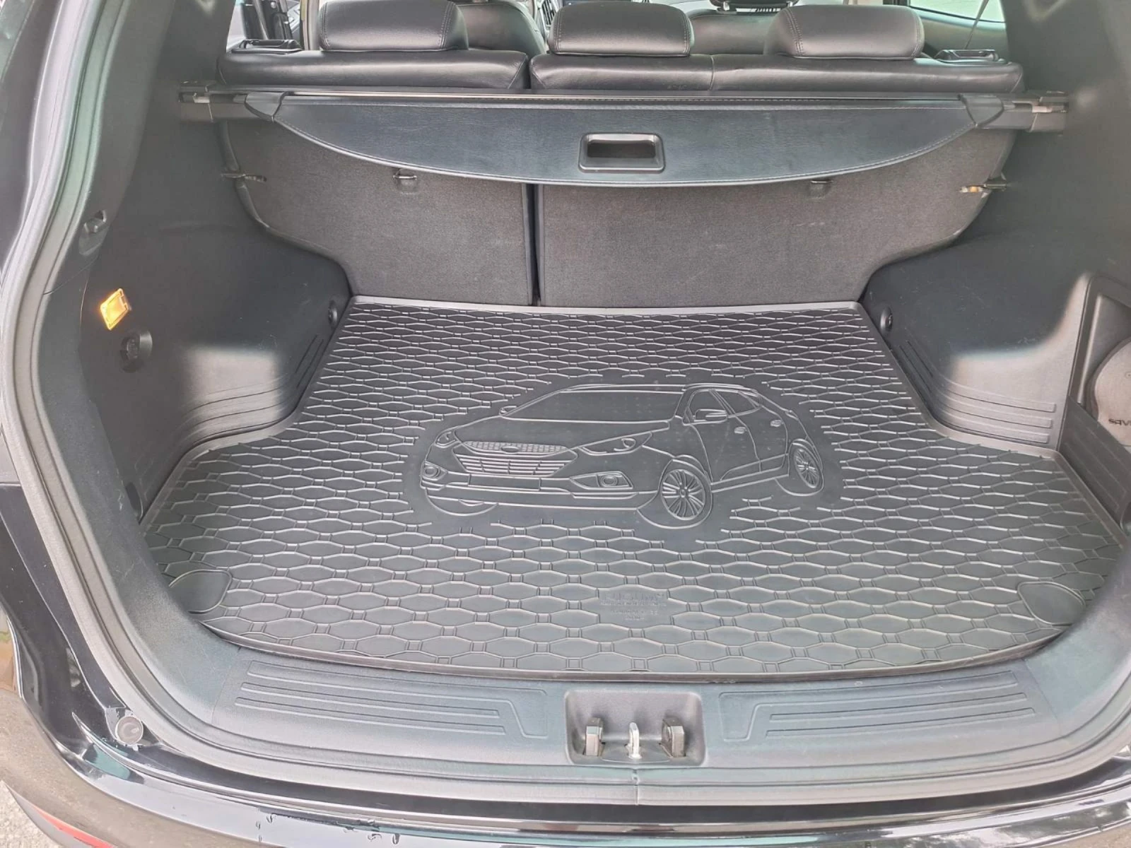 Hyundai IX35 2.0i - 163hp. , снимка 15 - Автомобили и джипове - 54857269
