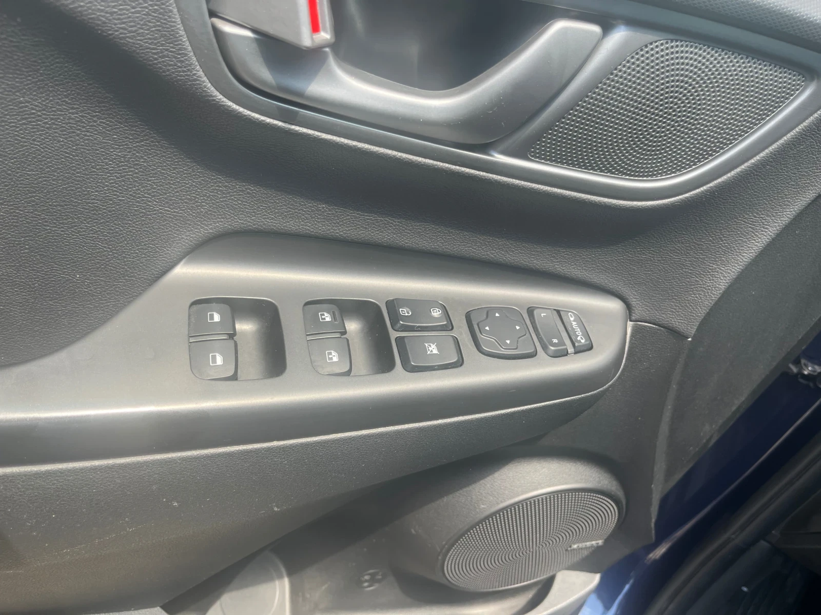 Hyundai Kona, снимка 10 - Автомобили и джипове - 55190905